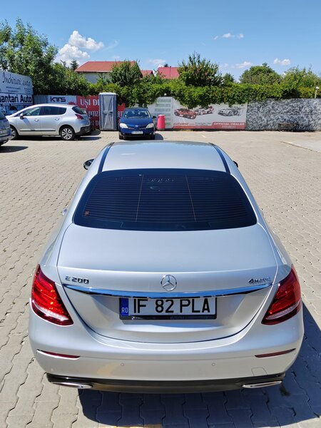 Mercedes-Benz E 200