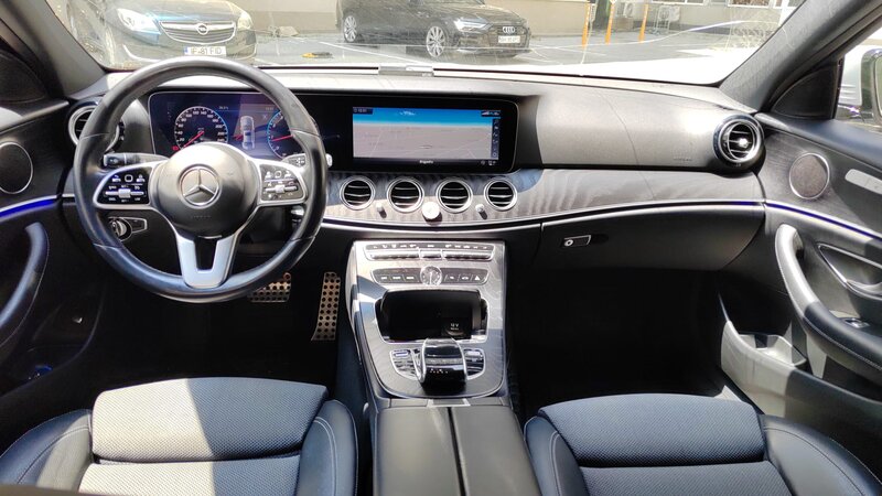 Mercedes-Benz E 200